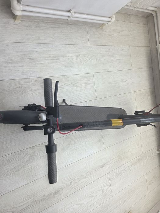 Trotineta electrica xiaomi m365. Fac schimb pe monitor 144-240 hz