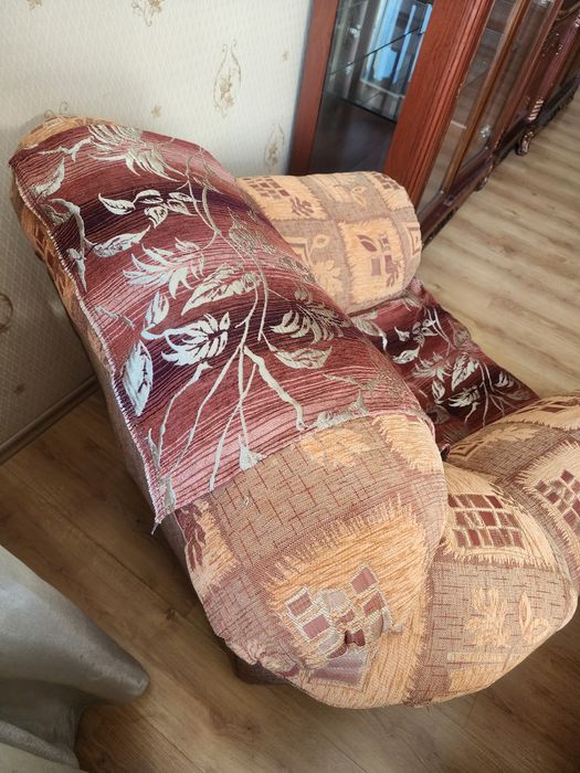 Продам диван и кресло