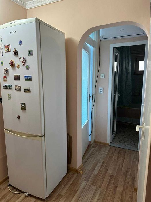 Închiriez apartament 2 camere Micro 17 – parcare inclusă