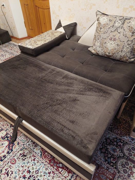 Диван мягкий уголок из 6 элементов + пуфик