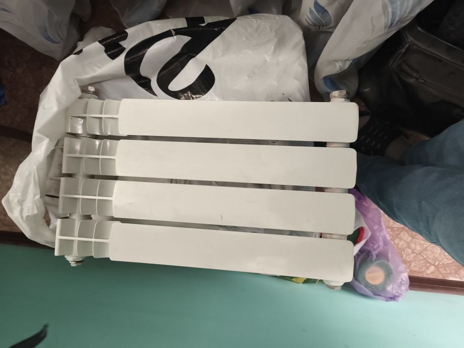 Продаются биометаллические батареи б/у тебе по шесть и одна четырёх