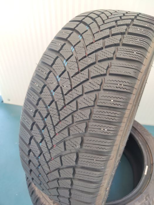 2 бр зимни 225/50/18 Bridgestone