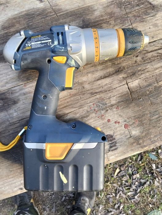 Bormașină auto filentata