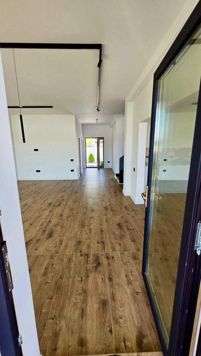 Vila individuala P+1 /5Camere/Corbeanca/Petresti