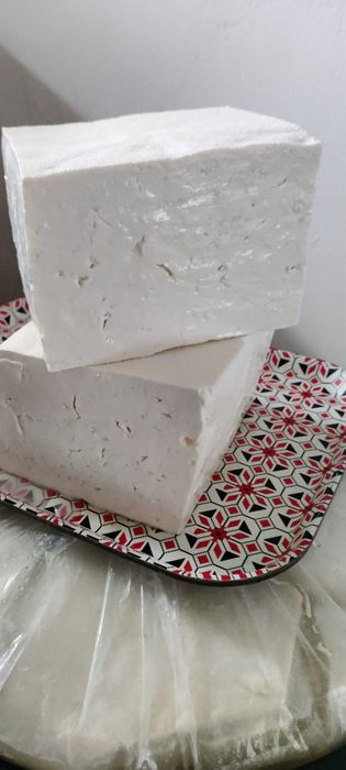 Vând brânză de oaie bio