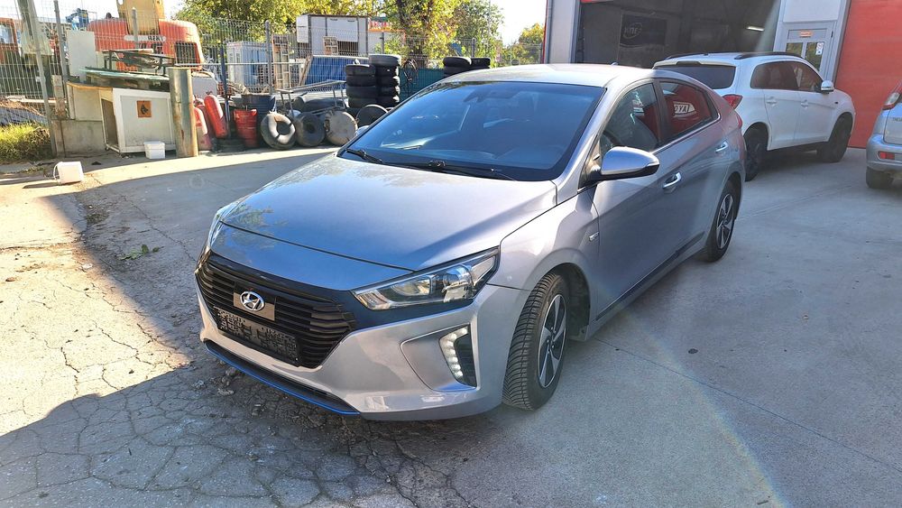 Hyundai ioniq hybrid