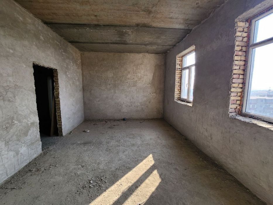 Tezda 2 xonalik 5 etajda joylawgan kvartira sotiladi