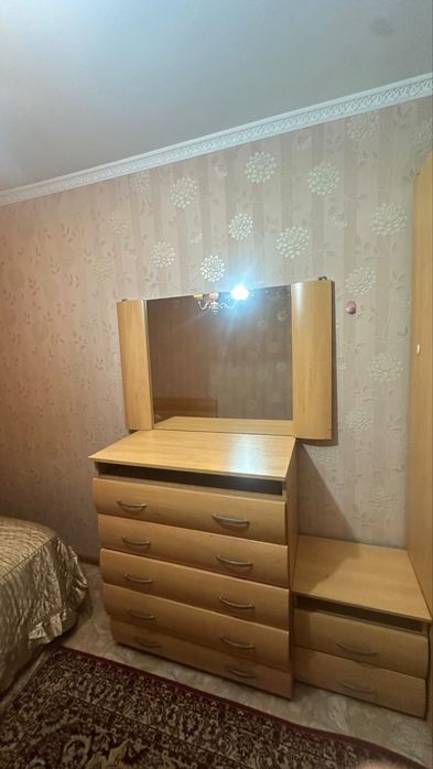 Отдаю мебель, гарнитуры