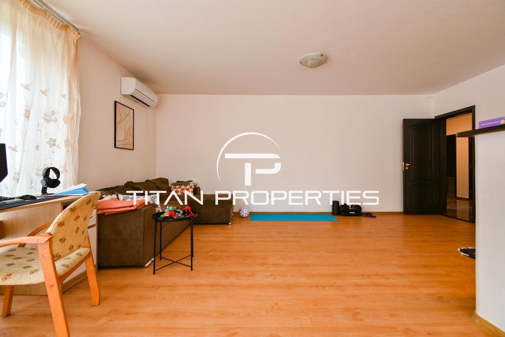 Дава се под наем Тристаен апартамент в София, Лозенец - 150 кв.м за 1151 € - Снимка #2