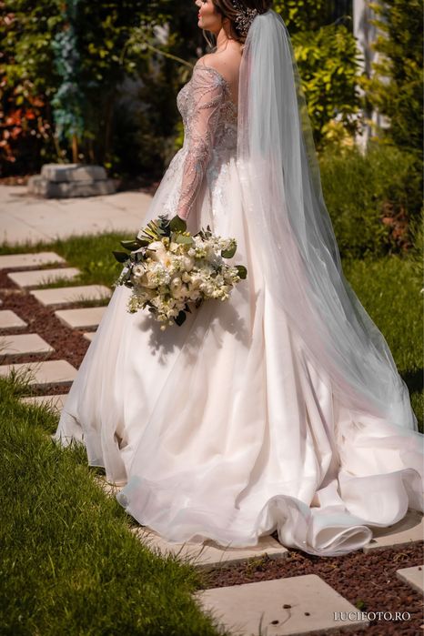 Vând rochie de mireasa mărimea S-M