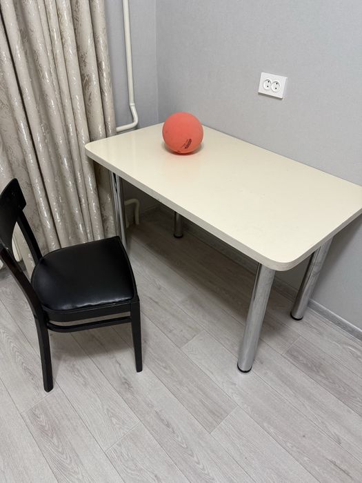 Divan stol stul eshik 3 dona hammasi sotladi