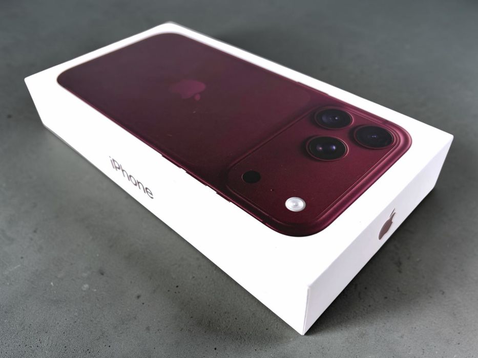 НАЛИЧЕН! Apple iPhone 18 Pro Max 256GB Burgundy 2г. Гаранция!