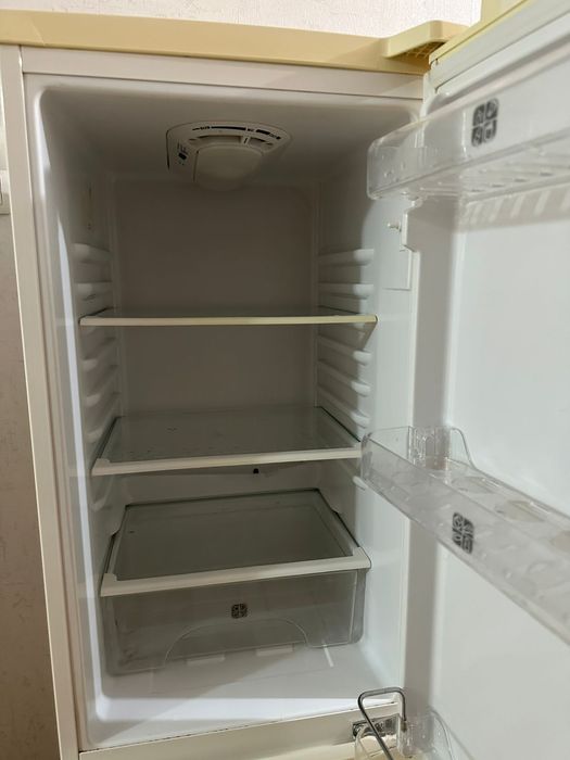 Продается холодильник Samsung