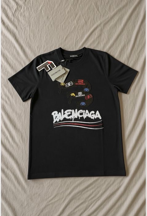 Тениски на Balenciaga