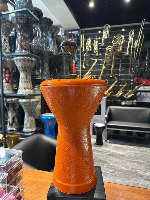 Дарбука , Табла сотувда