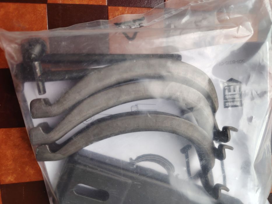 Thule скоби за вело багажник нови