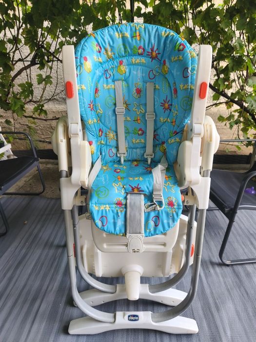 Vând scaun de masa Chicco