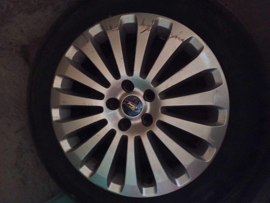 Гуми с джанти 17 цола за форд