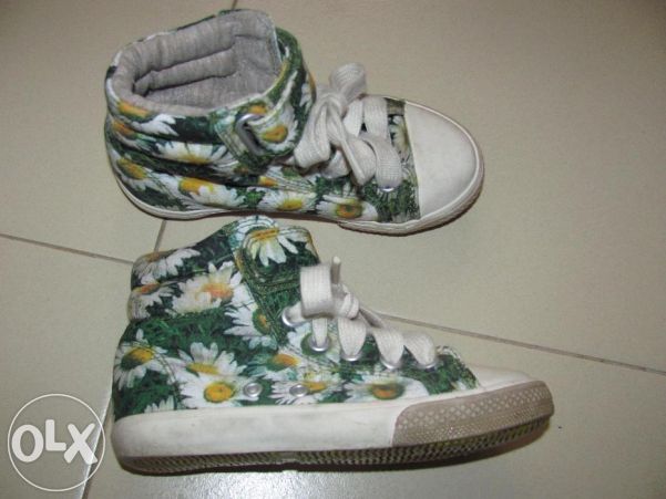 Сет Next дънки за 6 г и кецове на маргаритки №27, UK 9