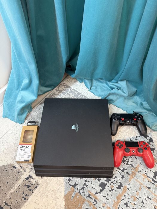 Ps 4 PRO 1 TB + 2 геймпада и с играми