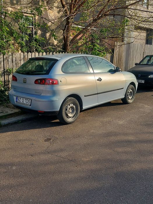 Seatt ibizta an  2004   acte valabile 1.2 benzina  km 197000