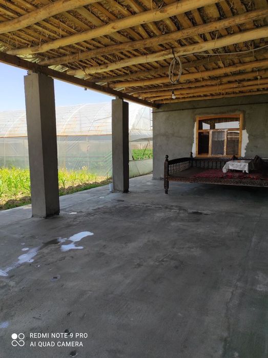 Hovli.Uy 12 sotix. Teplitsa 6 sotix Sotiladi (Akmal Ikromovda)