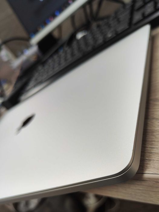 Macbook Pro 16" 2019 I7 16GB 512GB SSD Touch bar