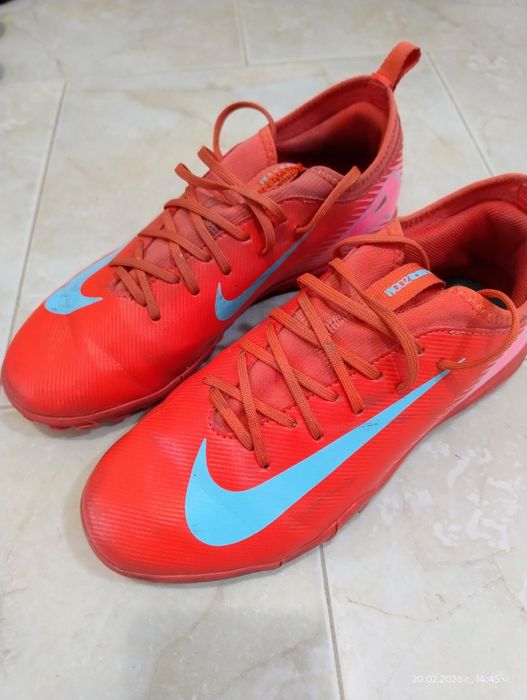 NIKE Обувки за футбол