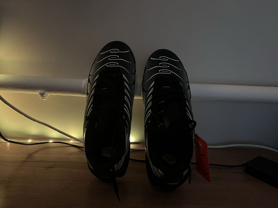 Продам кроссовки мультиколор