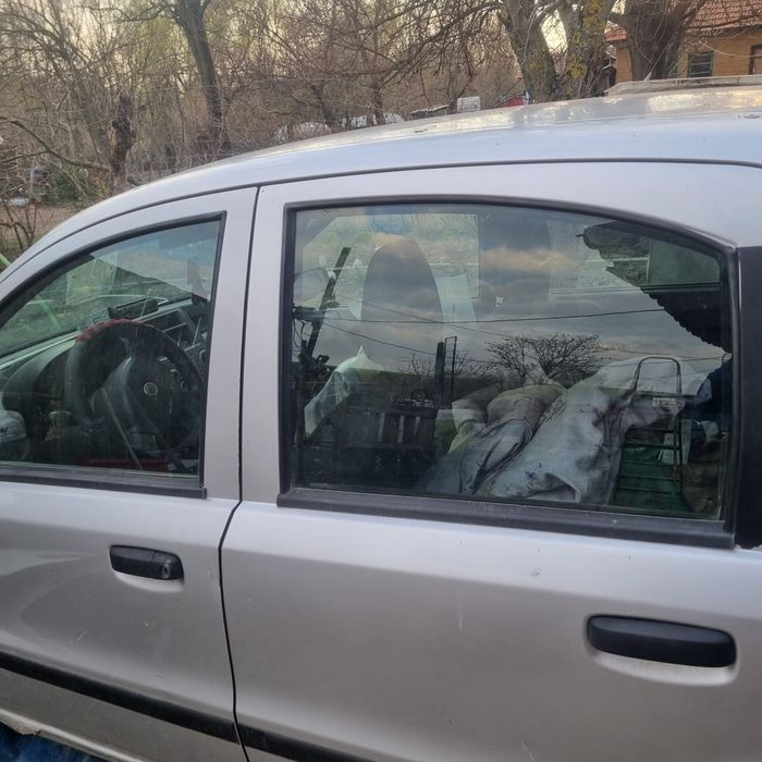 Dezmembrez Fiat panda 2008