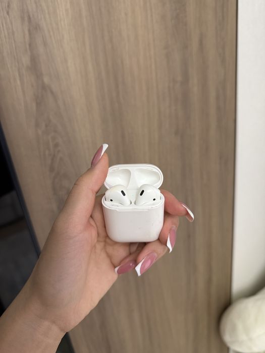 Эйрподс 2 - оригинал