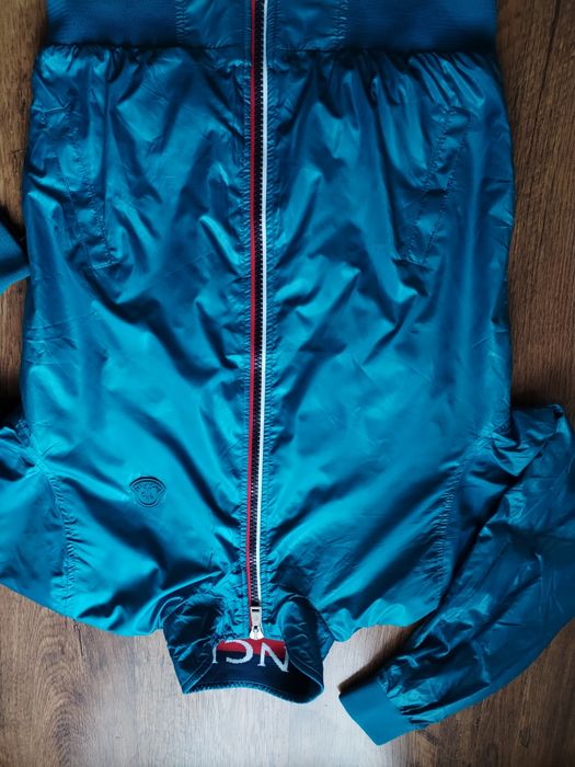 moncler - мъжко яке Л  отлично състояние