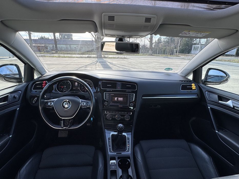 Vw Golf R line Panorama/camera/piele/side assist/masaj/rate/garantie