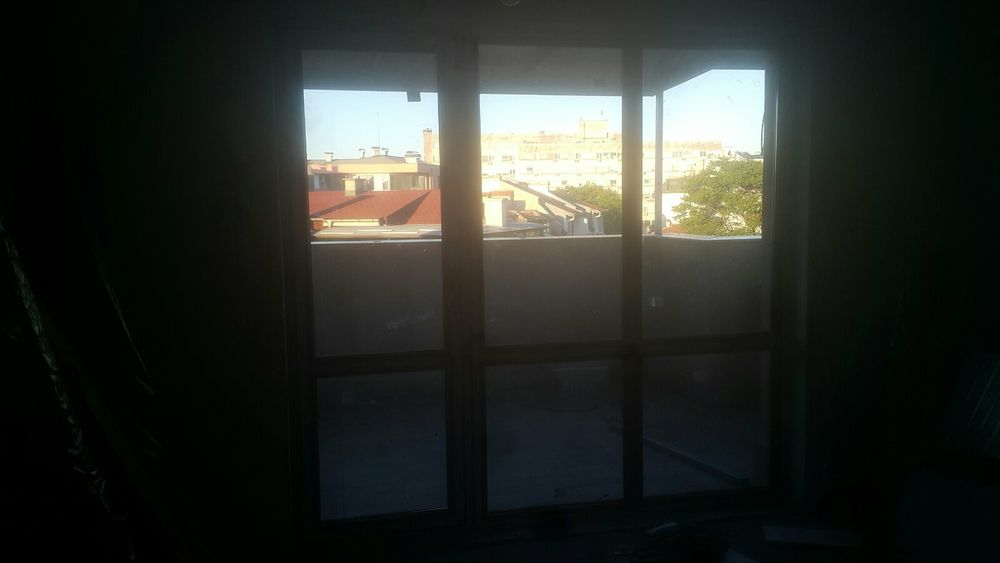 Дограма 2 различни размера тъмен орех със стъклопакет