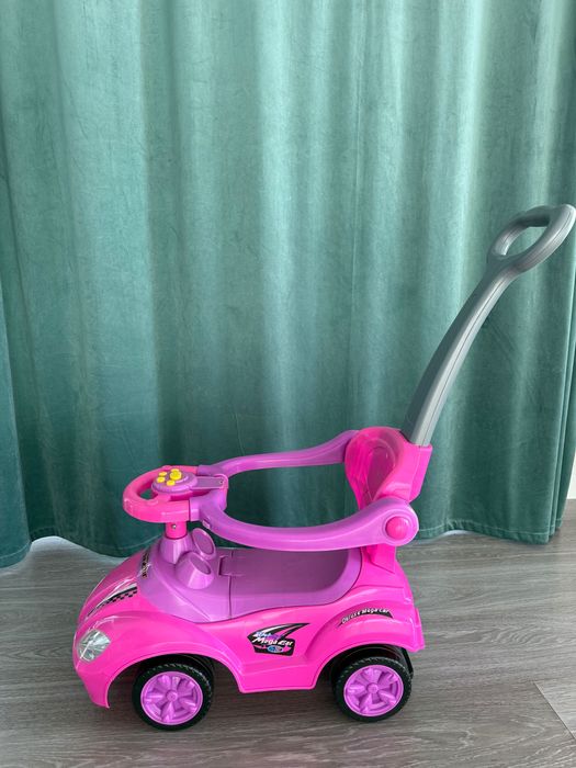 Продам машинку толокар