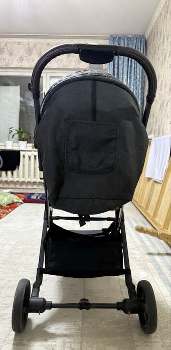 Коляска детская черная