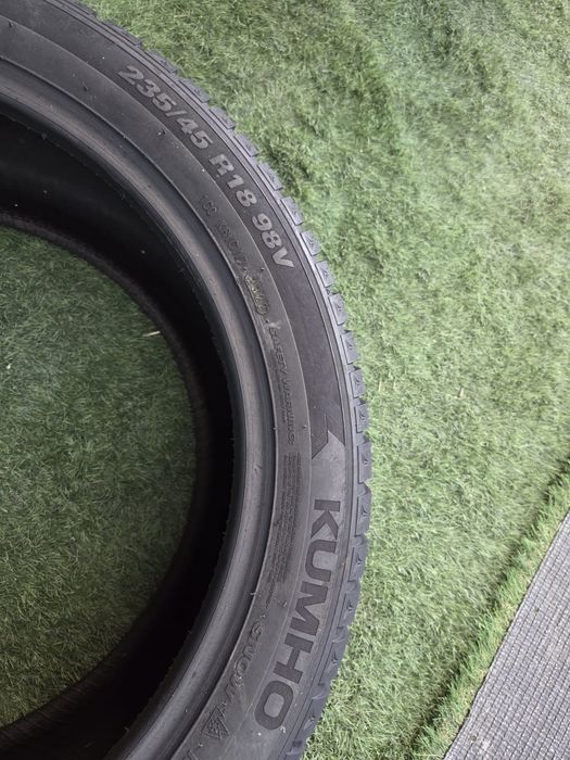 235 45 R18 Kumho m+s