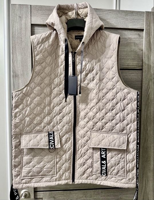 Стильная жилетка THOMAS GRAF. В подарок: Платок!