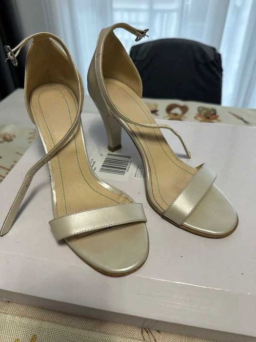 Sandale elegante din piele