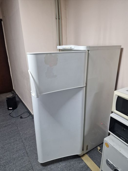 Холодильник Indesit