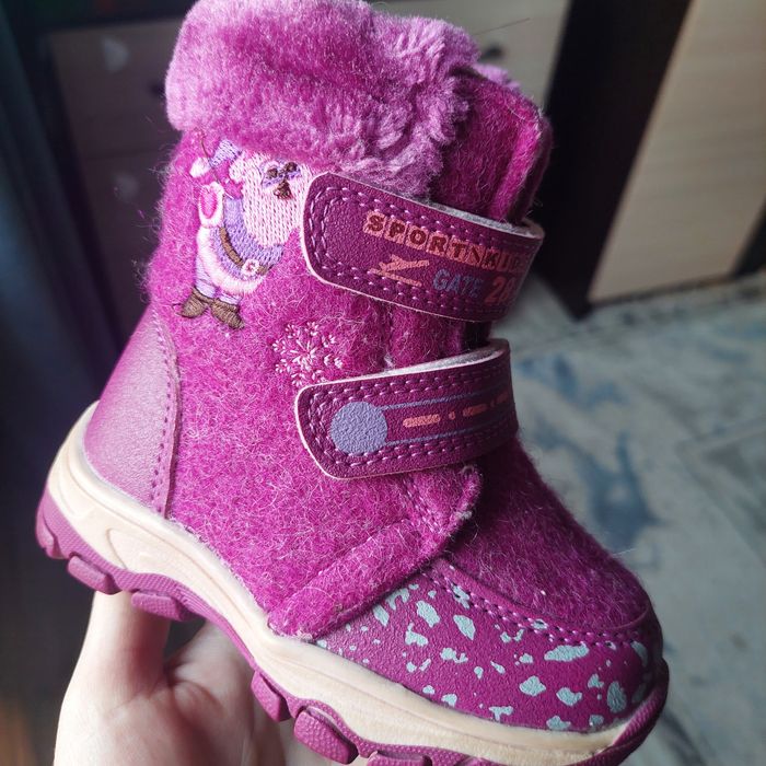 Обувь и кофта для детей