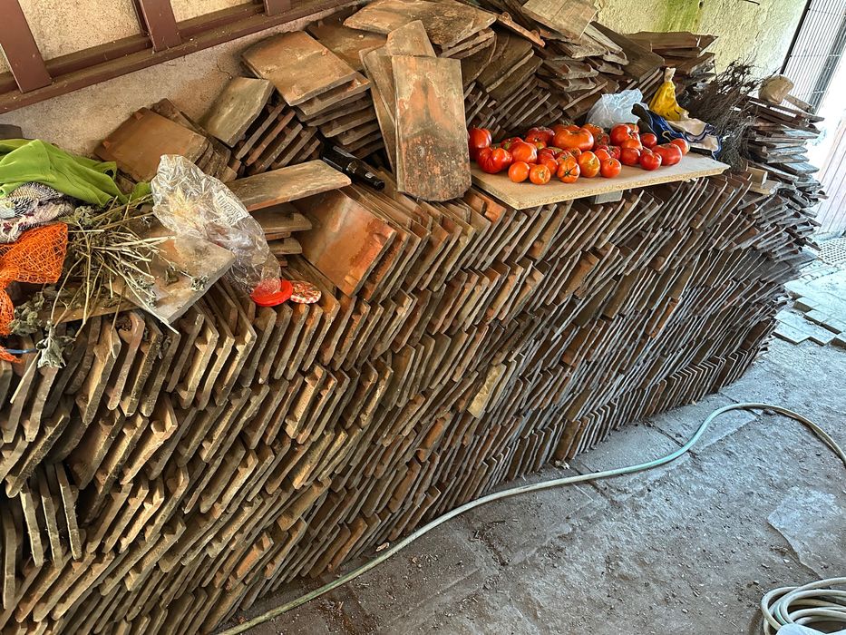 Vând țiglă folosit în stare bună