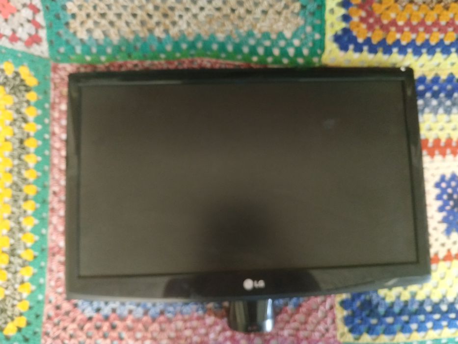 Монитор 23 дюйма