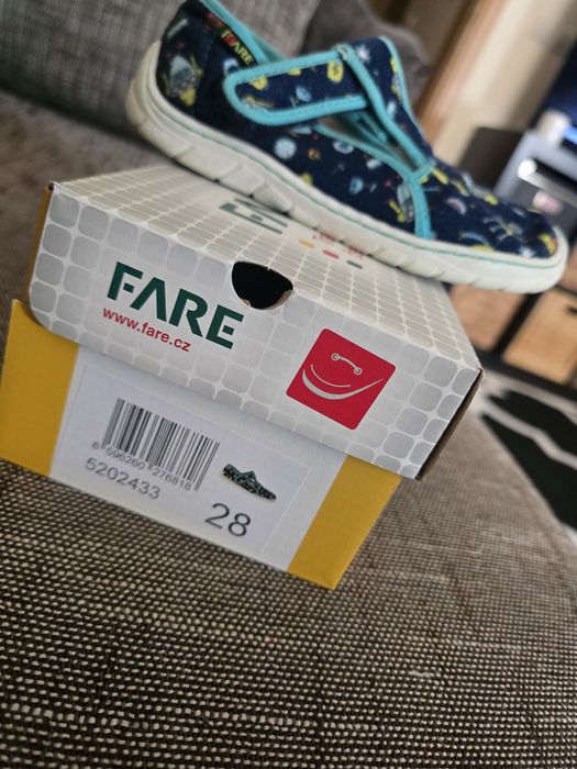 Пантофи Fare  и Clarks,размер 28 и 27.