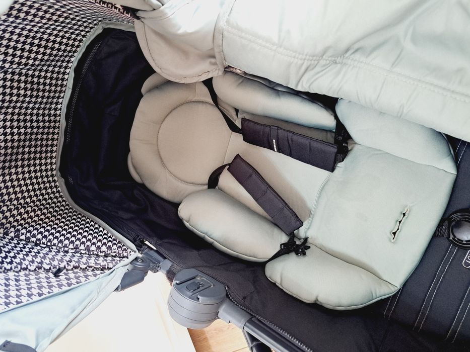 Коляска Happy Baby Lovetta