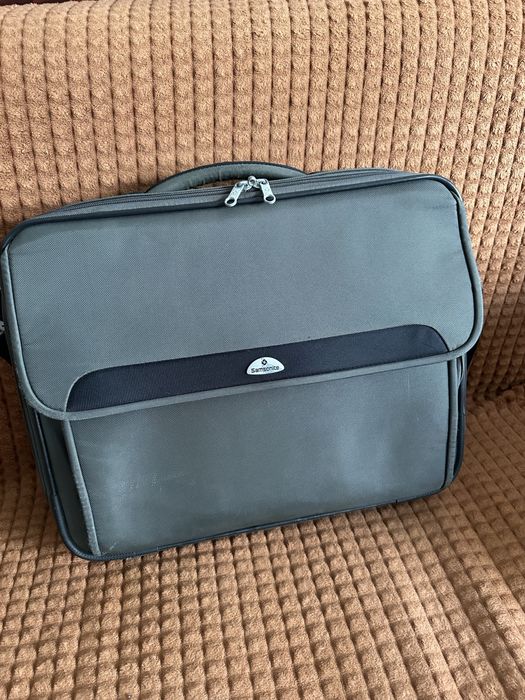 Geantă / Servietă Laptop
