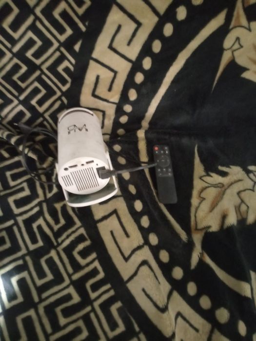 Продам  Проектор