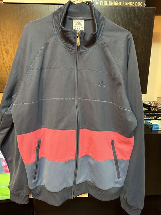 Vand jacheta sport Adidas marimea L nu nike jordan