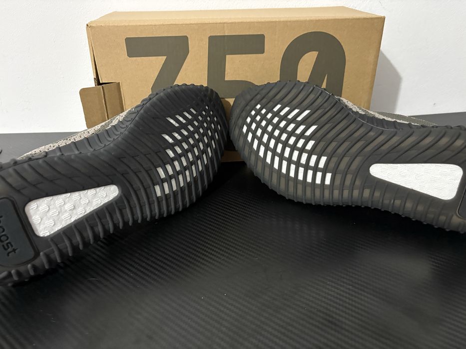 Adidas Yeezy Beluga 2.0