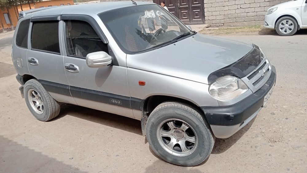 Шевролет нива 2007